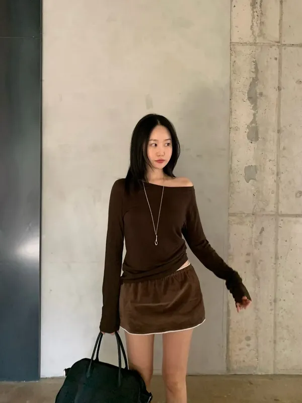 Stylish Off-Shoulder Long Sleeve T-Shirt, Elegant and Comfortable