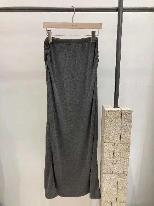 Simple Gray Long Skirt, Elegant Atmosphere, Suitable for Various Occasions
