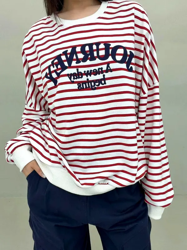 Áo hoodie in sọc, phong cách thoải mái và năng động