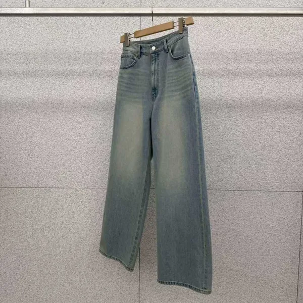 Trendy Loose High-Waisted Jeans, Comfortable and Versatile