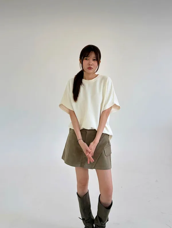 Minimalist Loose Women's Top, Comfortable and Versatile