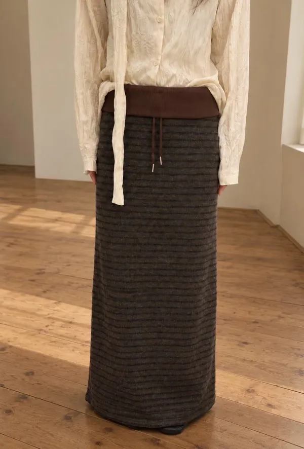 Stylish and Comfortable Maxi Dress, Showcasing Elegance