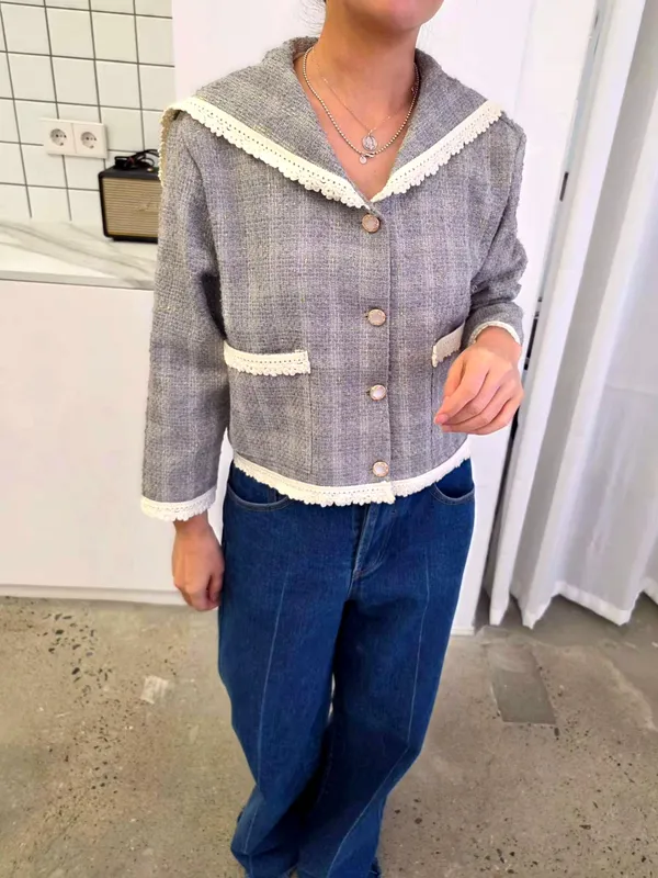 Elegant Vintage Women's Jacket, Fashionable and Versatile