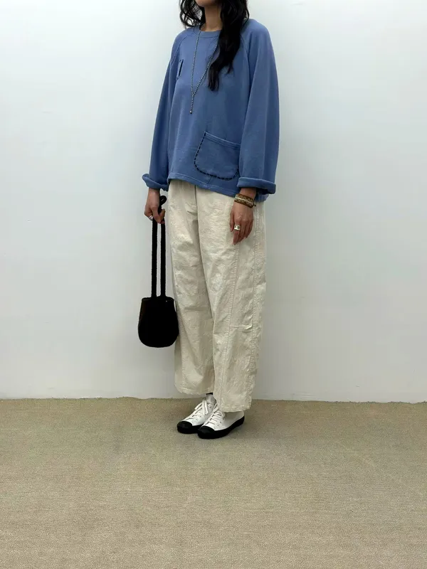 미니멀리스트 여성 티셔츠, 편안하고 캐주얼한 일상 착용에 적합