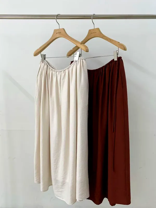 Lightweight and Comfortable Women's Dress - Versatile Minimalist Style