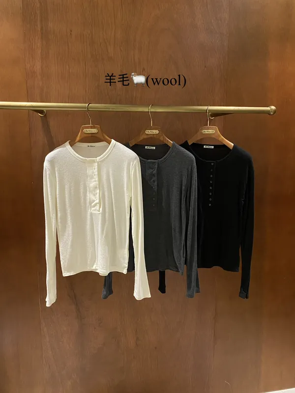 女裝羊毛長袖T恤，舒適保暖，時尚百搭