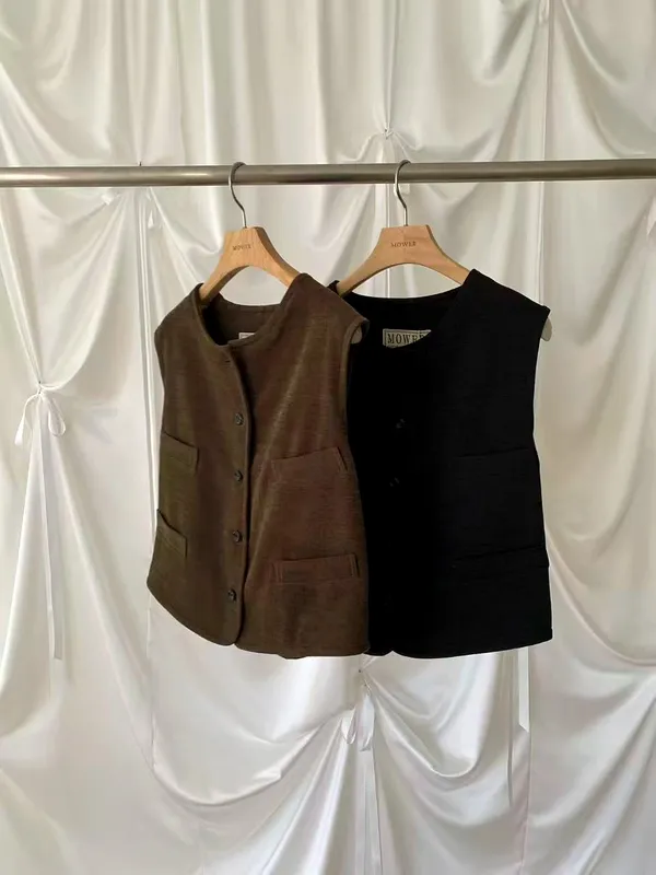 Stylish Women's Vest Jacket, Elegant and Versatile for Any Occasion