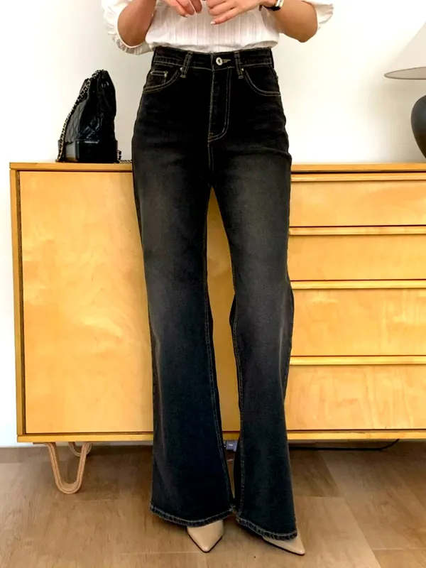 High-Waisted Slimming Women's Jeans - Fashionable and Versatile