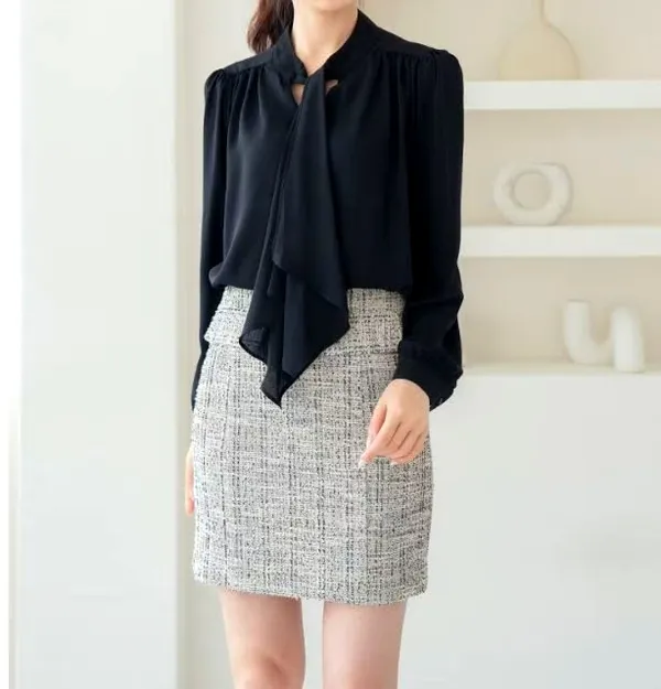 Elegant Women's Top with Lightweight Flowing Design