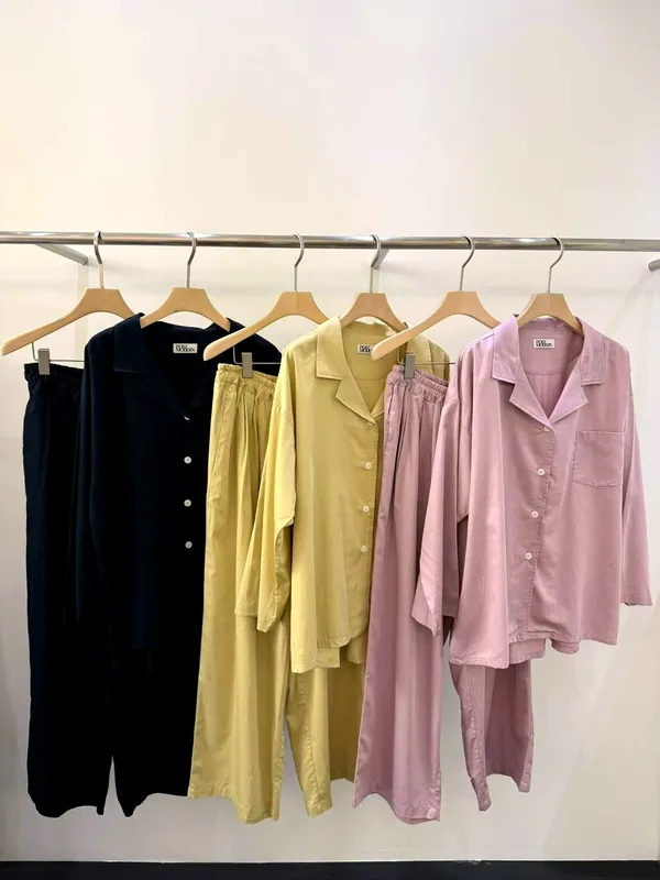 Comfortable and Elegant Women's Outfit Set for Perfect Leisure Time