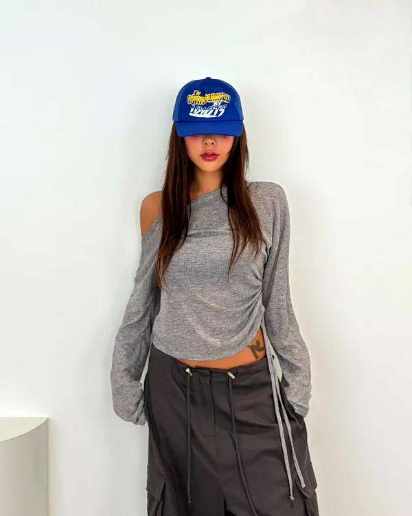Stylish Casual Gray Top, Comfortable and Versatile