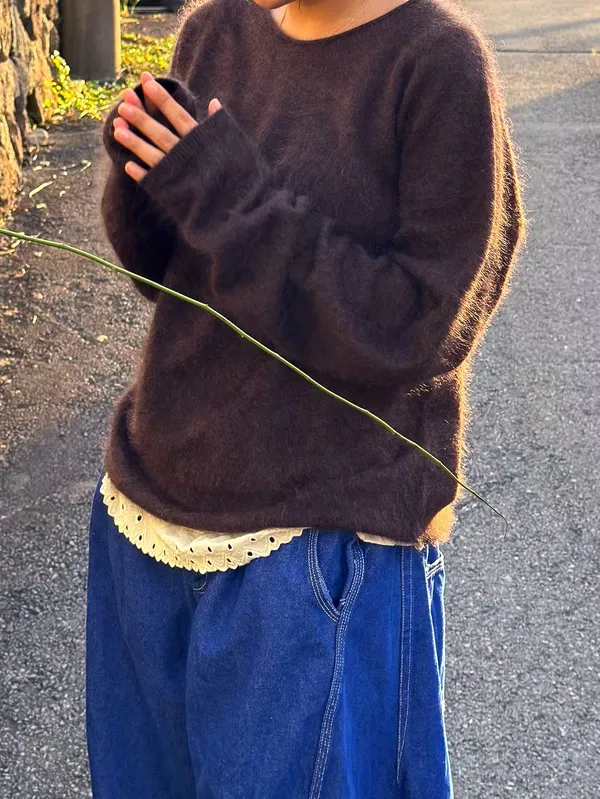 Warm and Cozy Women's Sweater Top, Perfect for Autumn and Winter Styles