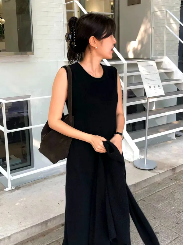 Elegant Black Dress - Simple Yet Stylish