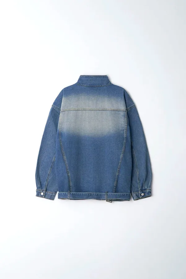 Stylish Gradient Denim Jacket - Effortlessly Matches Various Styles