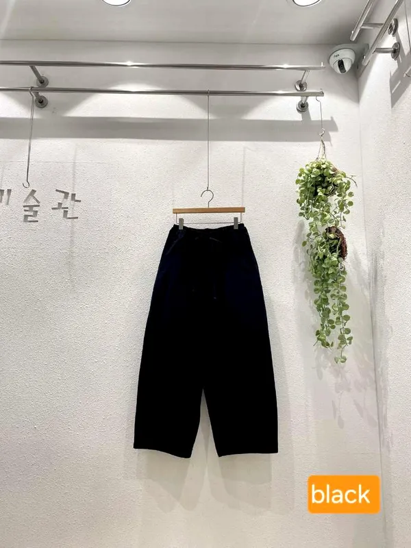 Stylish Loose Black Women's Pants - Comfort Meets Versatility