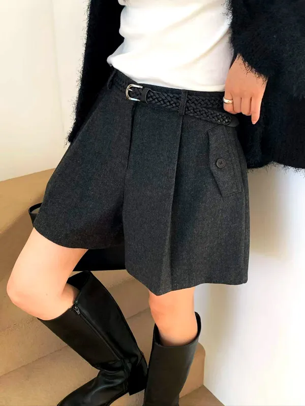 Stylish Women's Shorts, Elegant Casual Style