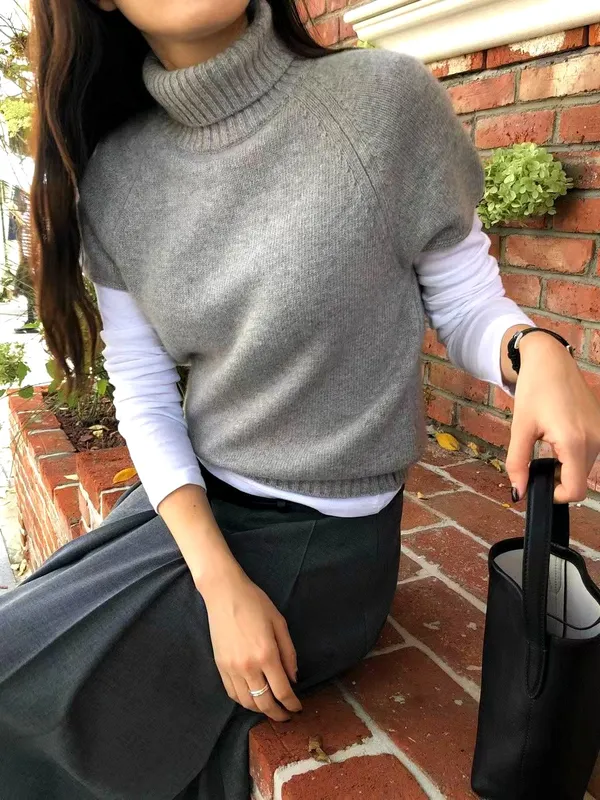 Fashionable and Simple Turtleneck Sweater, Soft and Comfortable, Perfect for Fall and Winter
