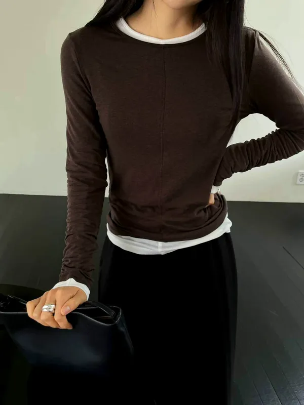Stylish and Minimalist Long Sleeve T-Shirt - Comfortable and Versatile for Everyday Wear