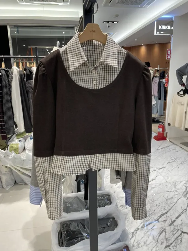 Fashionable Patchwork Women's Top - A Perfect Blend of Elegance and Casual Style