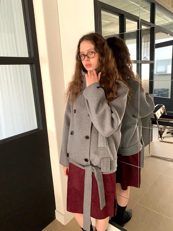 Stylish Gray Women's Coat - Elegant and Warm