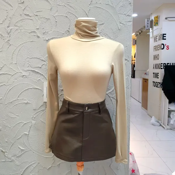 Elegant Slim-Fit Turtleneck Top for Women, Comfortable and Fitted