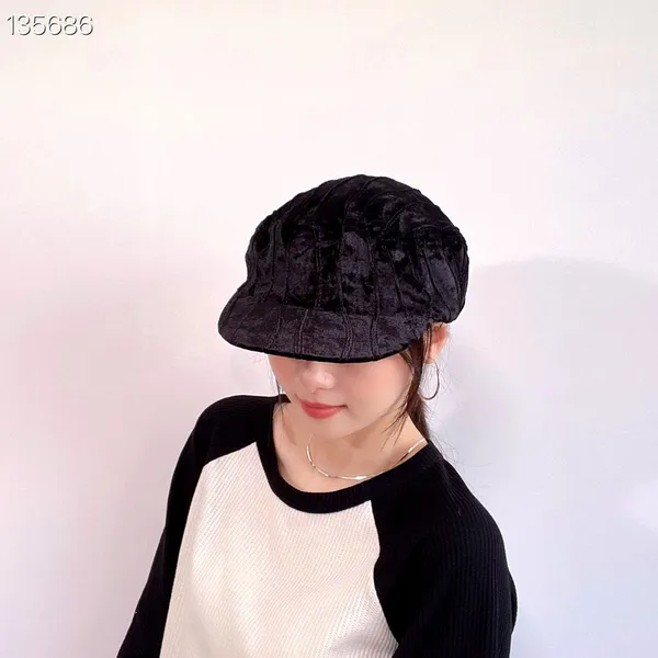 Stylish Women's Hat - Elegant and Versatile for Spring and Summer