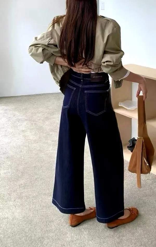 時尚百搭女裝牛仔褲，經典深色設計