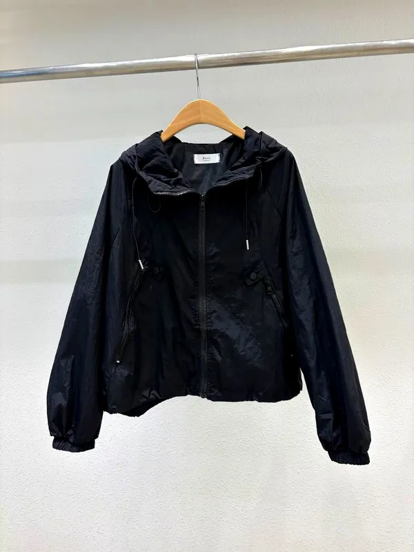 Lightweight Windproof Women's Jacket - Fashionable Casual Style
