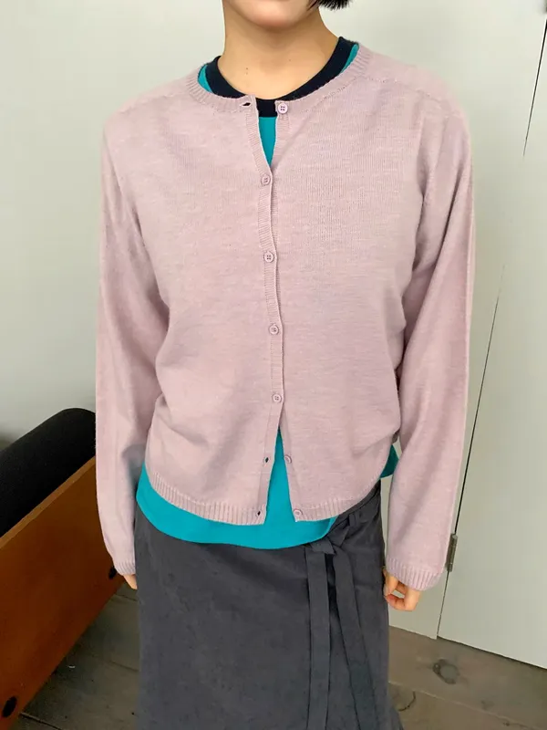 Elegant and Minimalist Women's Cardigan, Comfortable and Versatile