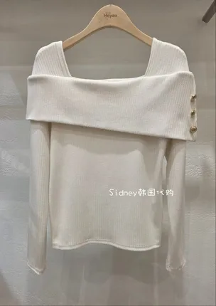 Elegant Off-Shoulder Knit Sweater - Fashionable and Versatile