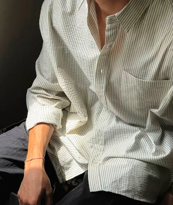 Minimalist Striped Men's Shirt - Fresh and Comfortable for Spring and Autumn Wear
