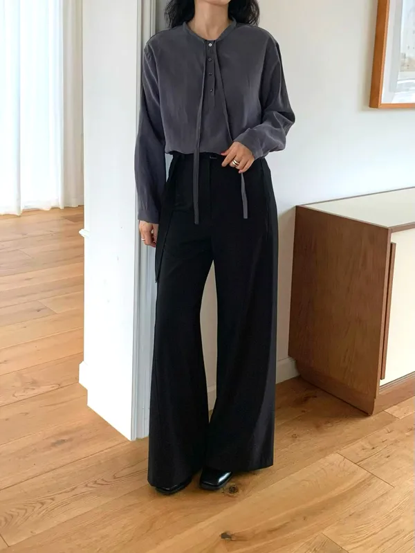 Elegant and Minimalist Women's Top, Comfortable and Breathable