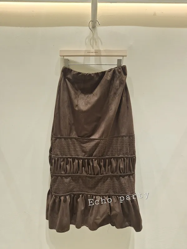 Elegant Brown Wave Skirt, Perfect for Various Occasions