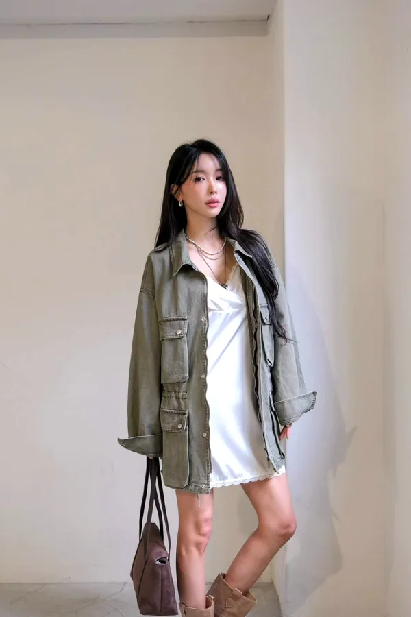 Stylish Women's Trench Coat - Lightweight and Comfortable, Perfect Match