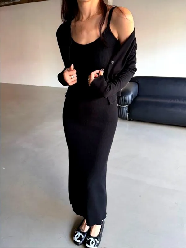 Elegant Black Women's Outfit Set - Comfortable and Stylish