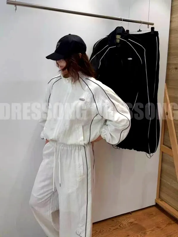 Fashion women's outerwear jacket, lightweight casual style