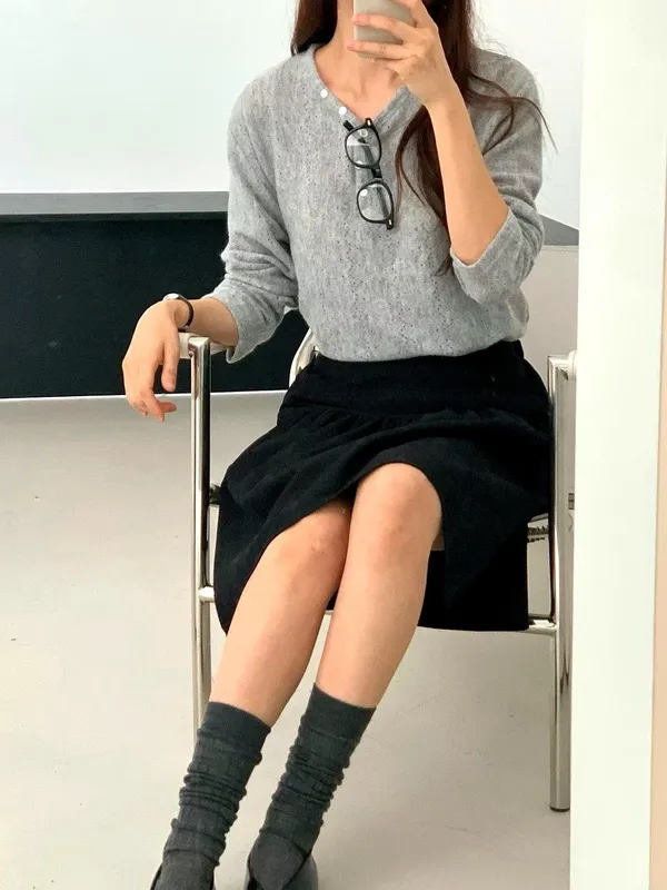 เสื้อยืดผู้หญิงดีไซน์ทันสมัย เรียบง่าย สวมใส่สบาย