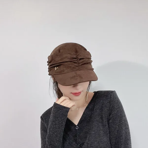 Mũ Suede Nâu Thời Trang, Thanh Lịch và Đa Dụng