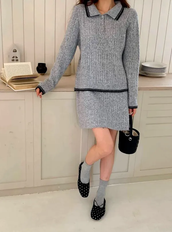 Stylish Gray Knitted Women's Outfit - Elegant and Comfortable