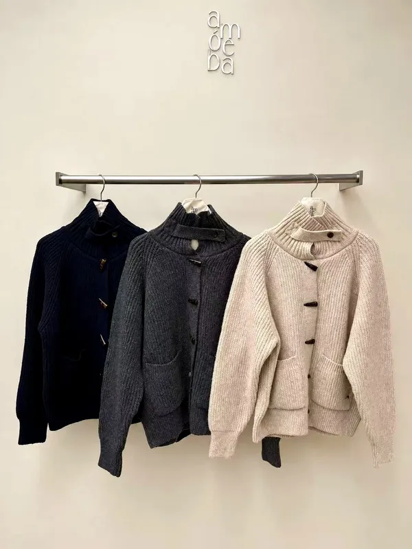 Stylish Versatile Women's Sweater - Comfort and Warmth for Fall and Winter