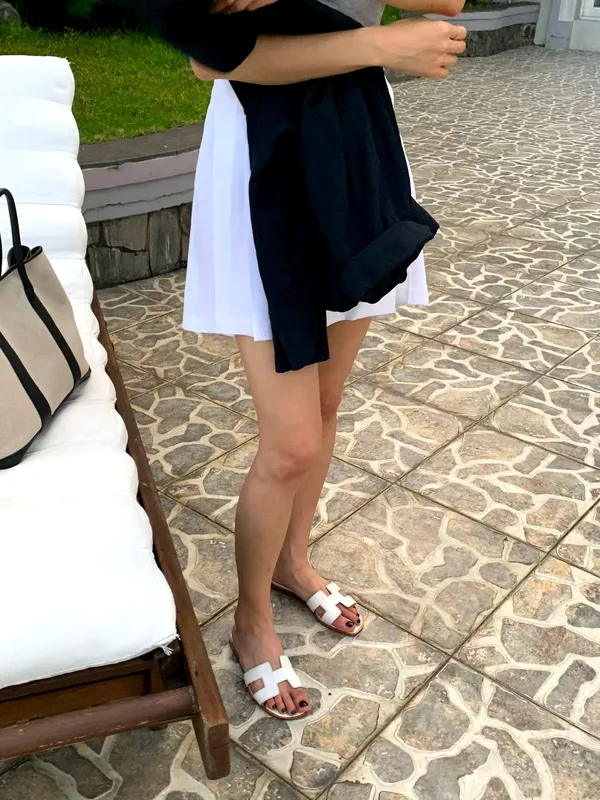 Elegant and Minimalist Women's Dress, Lightweight and Comfortable, Perfect for Summer Outings