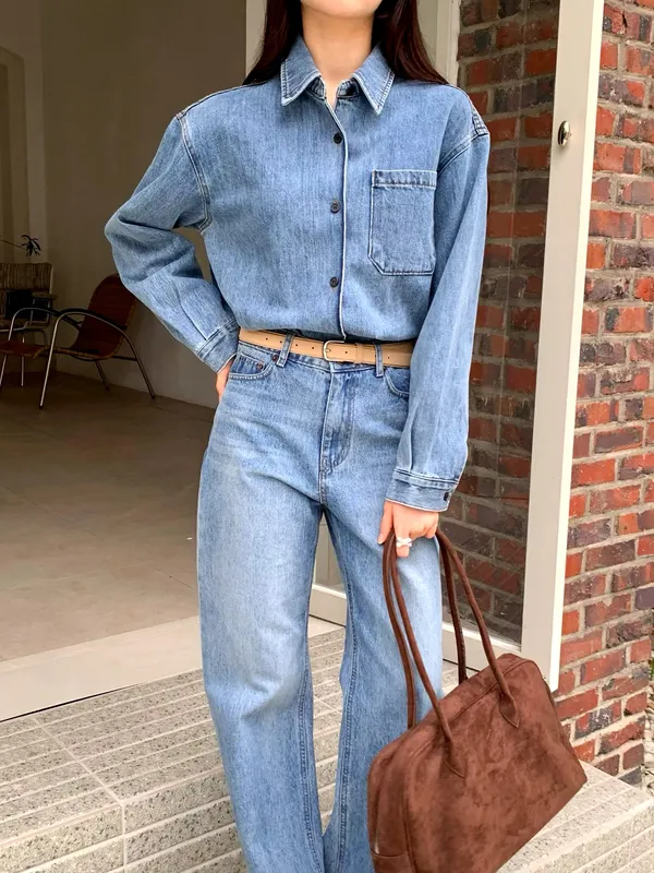 Classic Denim Jacket - Stylish and Versatile for Casual Comfort