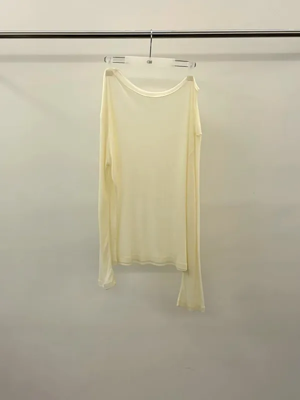 Minimalist Comfortable Women's T-Shirt, Lightweight and Breathable, Perfect Match