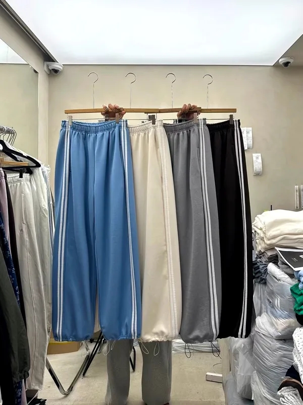 Stylish Sports Women's Pants - Comfortable and Versatile