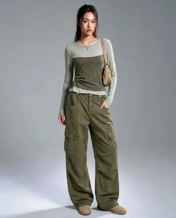 Fashionable and Minimalist Women's Long Sleeve T-Shirt, Comfortable and Versatile