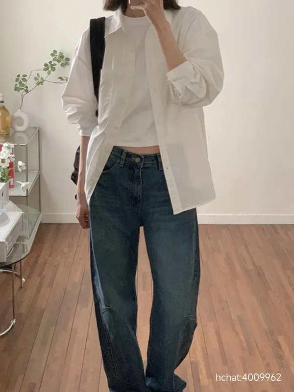 Minimalist Versatile White Shirt for Effortless Fashion and Casual Style