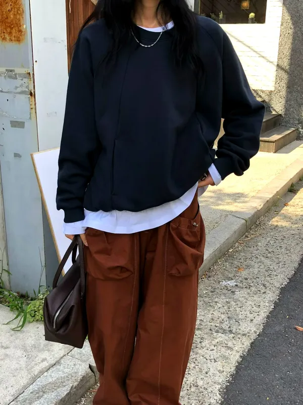 Stylish and Minimalist Women's T-Shirt, Comfortable and Versatile