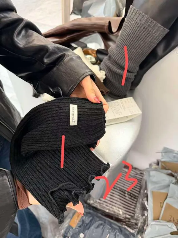 Stylish Warm Black Knit Gloves - Comfortable and Versatile