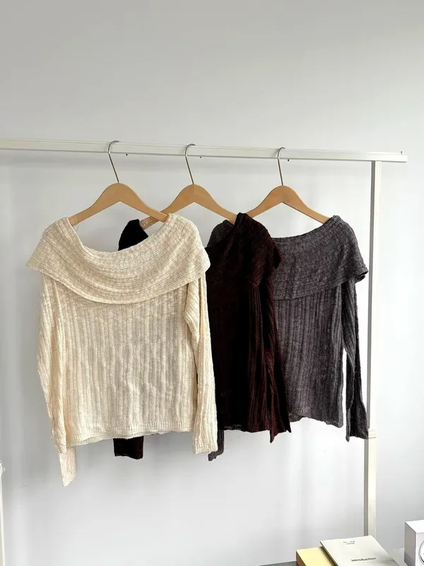 Stylish Loose Women's Top - Comfortable and Breathable for Spring and Autumn Wear