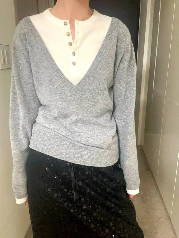 Stylish Gray V-Neck Women's Top, Comfortable and Versatile